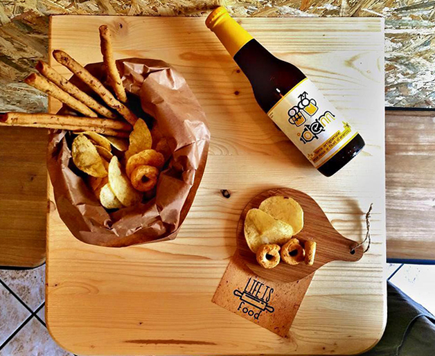 aperitivo life is rock